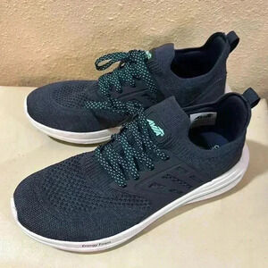 Avia sneakers size 9